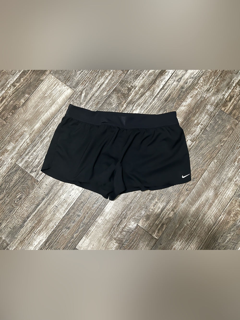 Nike Black Womenโs Athletic Shorts with Inner Liner